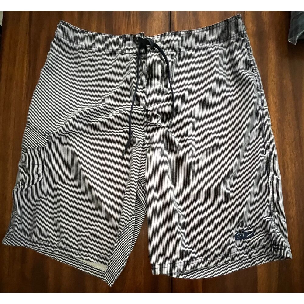 Nike 6.0 Men’s Size 38 Navy White Pinstripe Cargo Board Shorts Drawstring Y2K